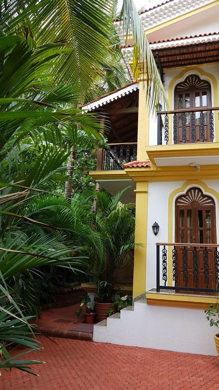 De Hibiscus Hotell Candolim Eksteriør bilde